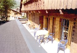 3 Zimmer mit gemeinsamen Balkon